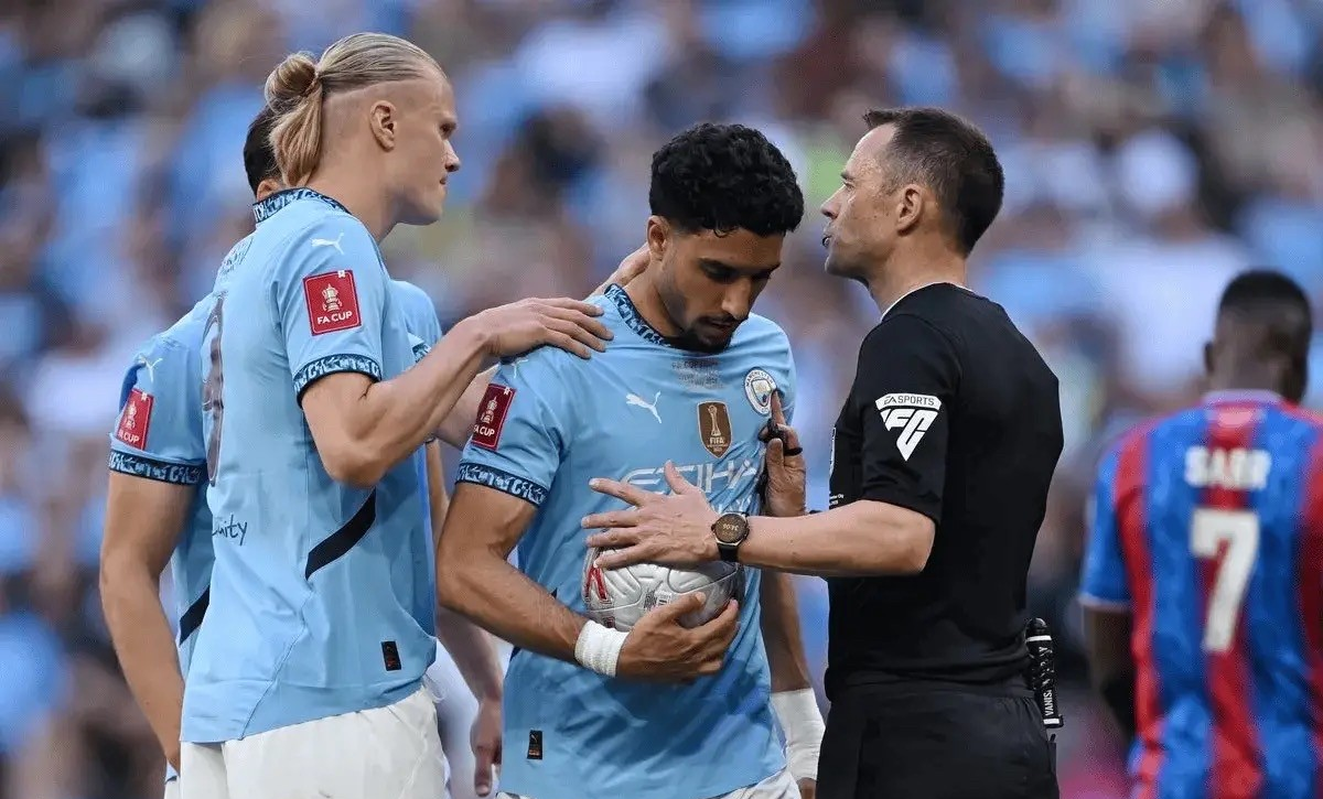 开云体育官网葡超赛前走向成谜,克里夫兰骑士门线救险,态度坚定,细节决定成败(电影圣殿骑士十字军)